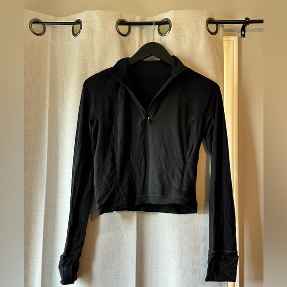 Lululemon It’s Rulu Run Long Sleeve Cropped 1/2 zip. Size 8. Black. - Picture 6 of 10